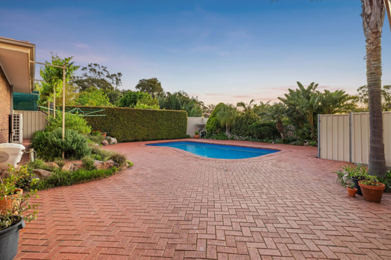 8 Johnson Road, Athelstone  SA  5076