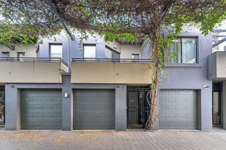 15 Sparman Close, Adelaide  SA  5000